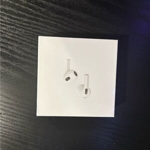 Apple AirPods Generation 3 with MagSafe Charging Case